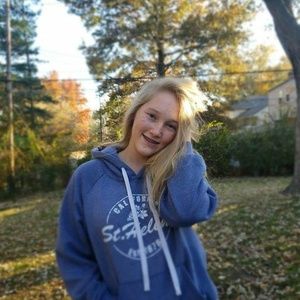 Meet your Posher, Karolynn